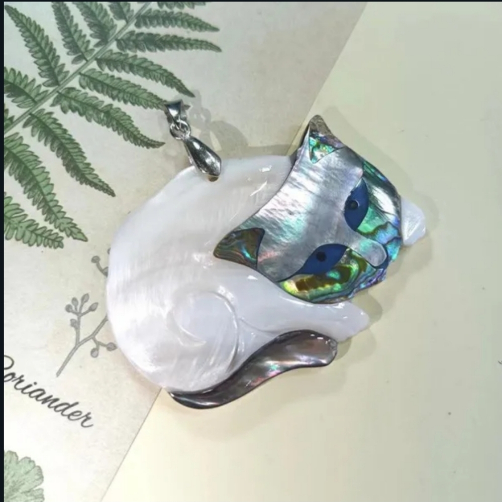 Natural White Abalone Shell Kitty-Cat Necklace